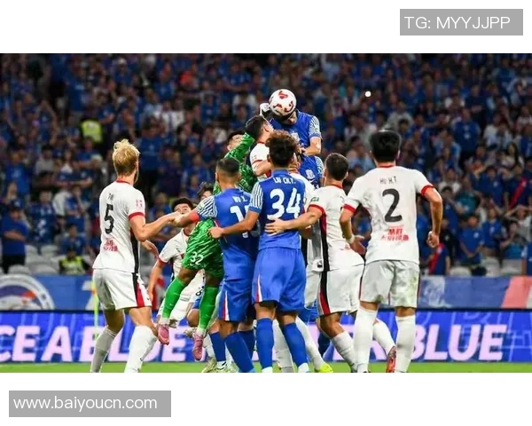 柏斯光荣与上海申花激战正酣谁能在这场对决中笑到最后